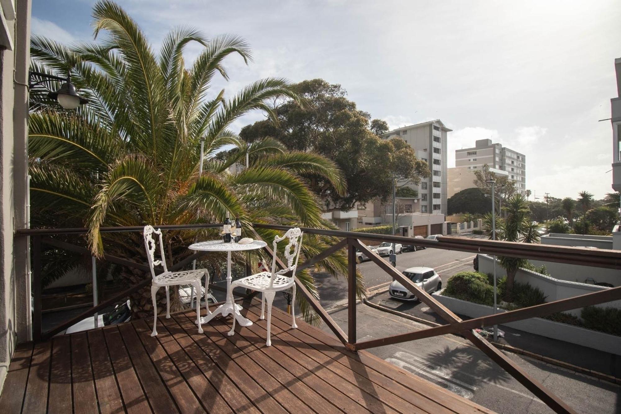 Spring Tide Inn By Ctha Cape Town Exterior photo